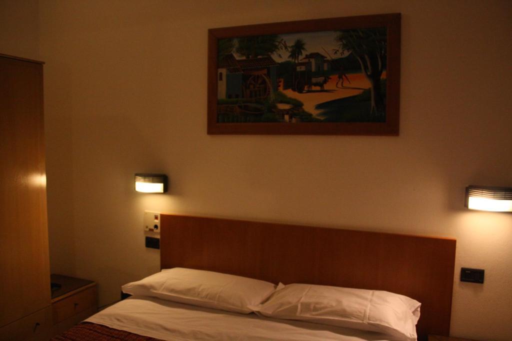 Hotel Paola Milano Esterno foto